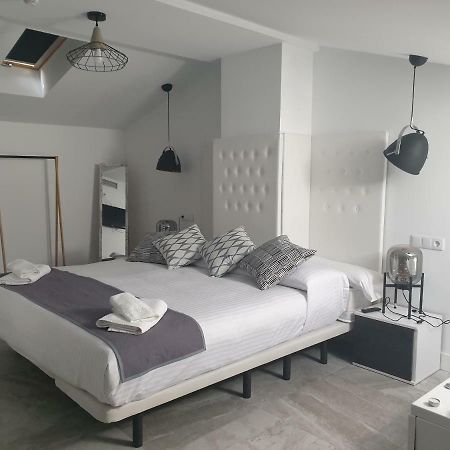 Apartamentos Hostal Cabanas Carboneras de Guadazaón Dış mekan fotoğraf