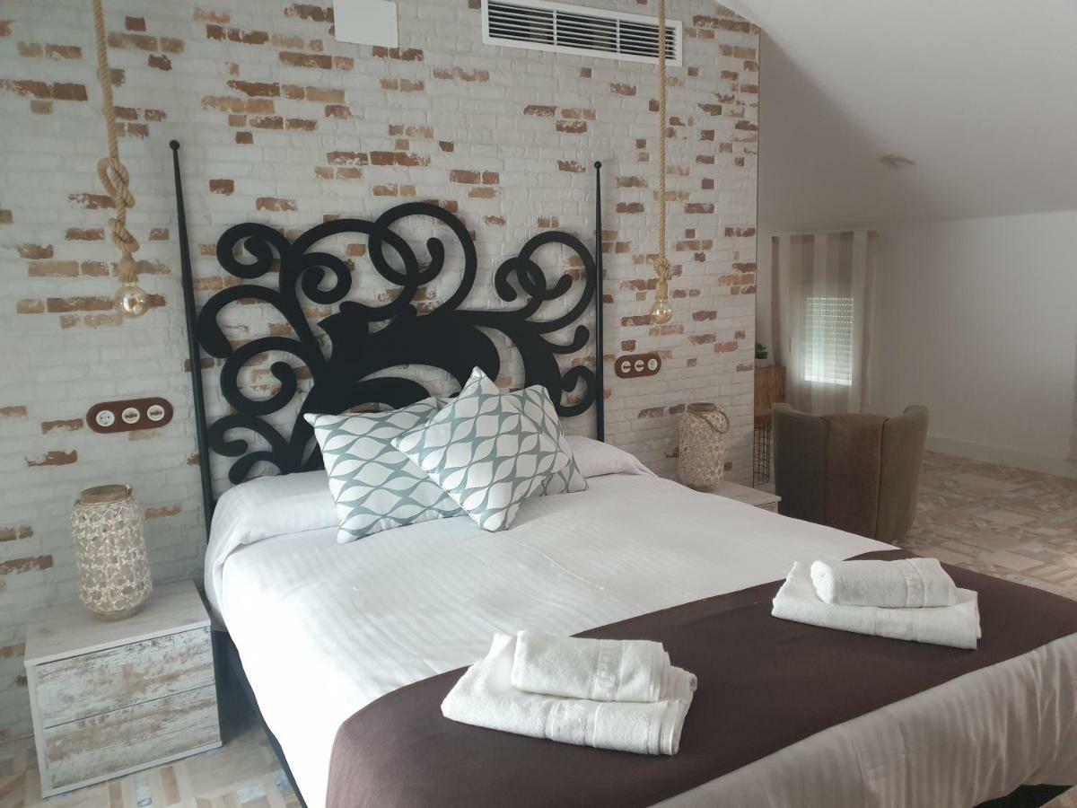 Apartamentos Hostal Cabanas Carboneras de Guadazaón Dış mekan fotoğraf