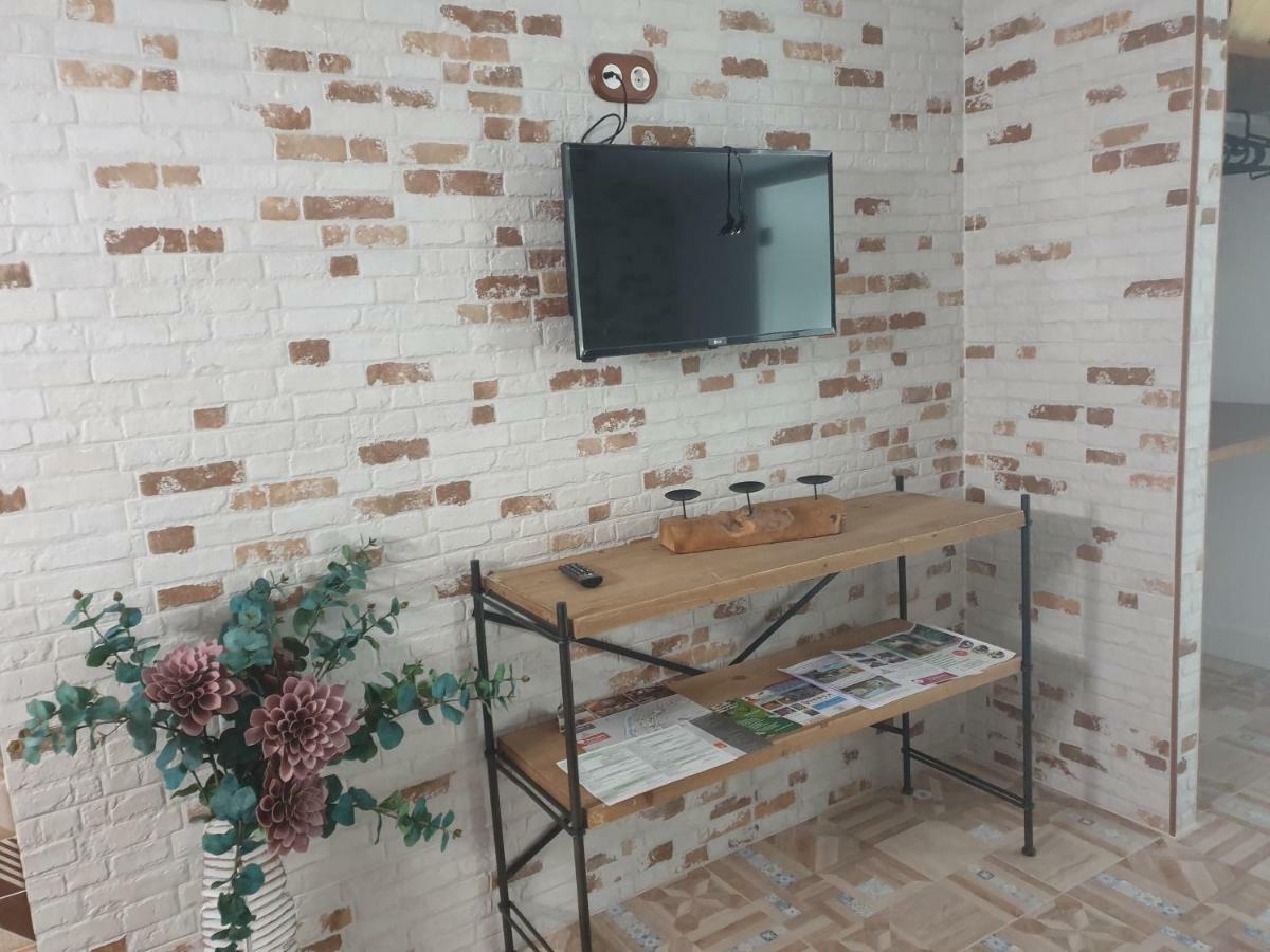 Apartamentos Hostal Cabanas Carboneras de Guadazaón Dış mekan fotoğraf