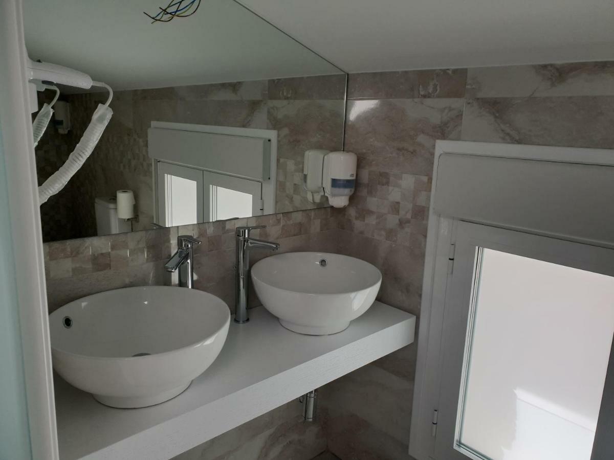 Apartamentos Hostal Cabanas Carboneras de Guadazaón Dış mekan fotoğraf