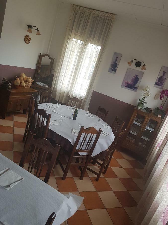 Apartamentos Hostal Cabanas Carboneras de Guadazaón Dış mekan fotoğraf